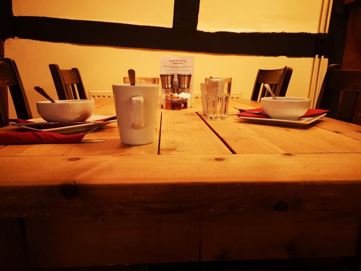 ホテル Masons Arms Montacute エクステリア 写真