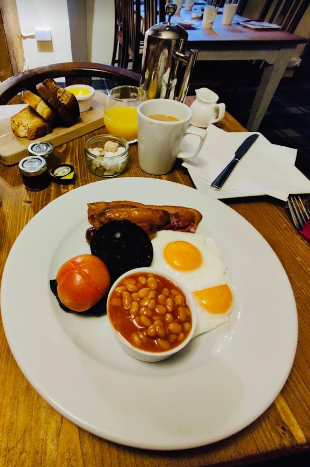 ホテル Masons Arms Montacute エクステリア 写真